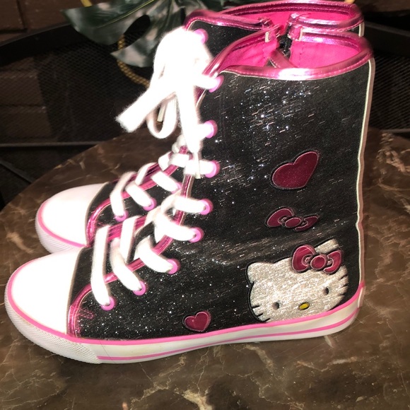 hello kitty tennis shoes